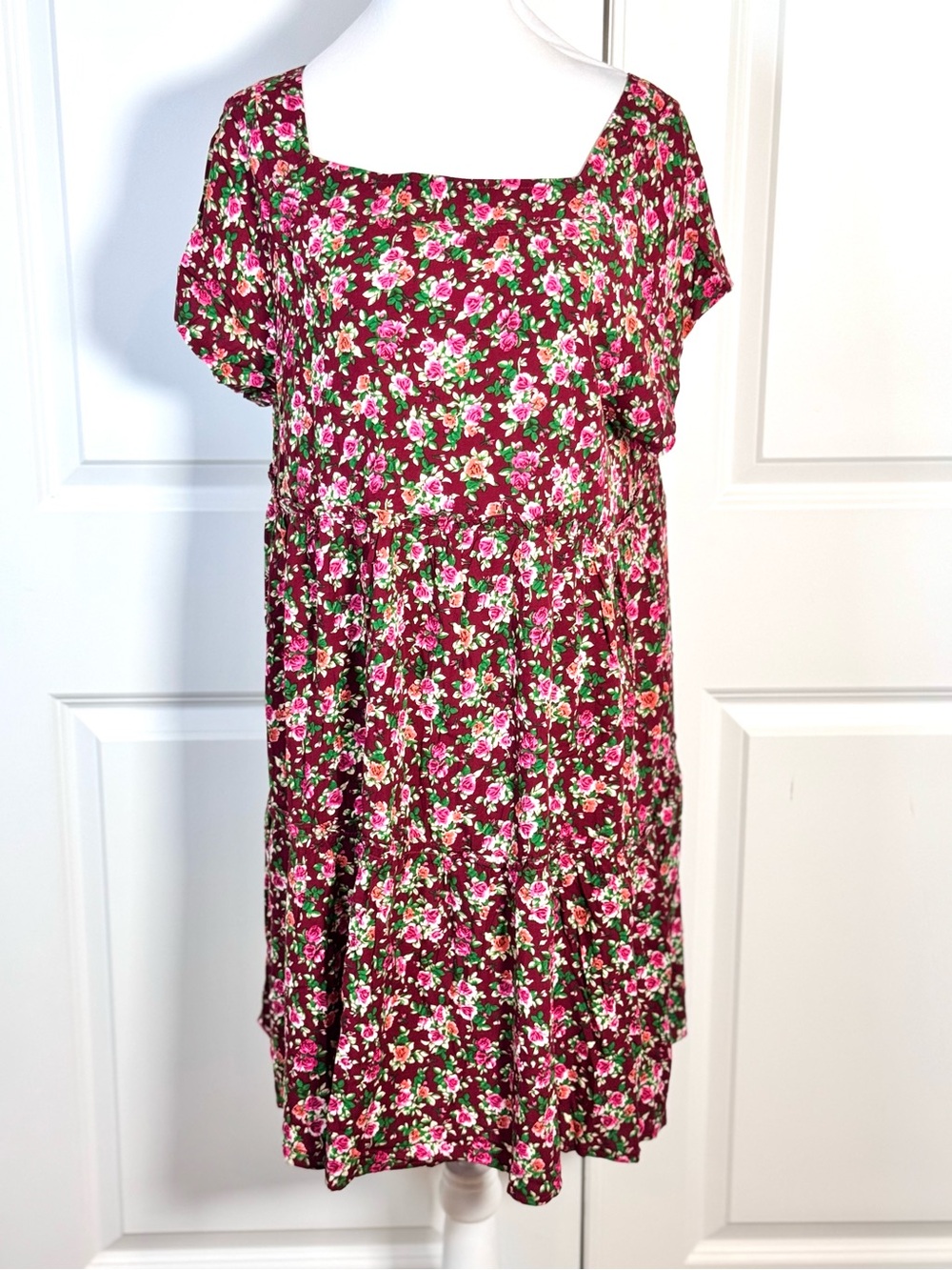 Natural Life Berkley Short Dress M Burgundy Ditsy Floral Tiered Cottagecore Mini